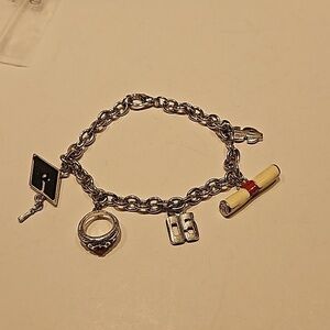 2005 GRADUATION Silvertone & Enamel 7" Charm Bracelet